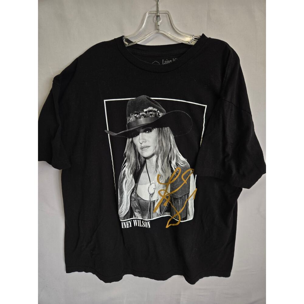 Lainey Wilson Country Music Graphic Portrait Signature Black T-Shirt 2XL